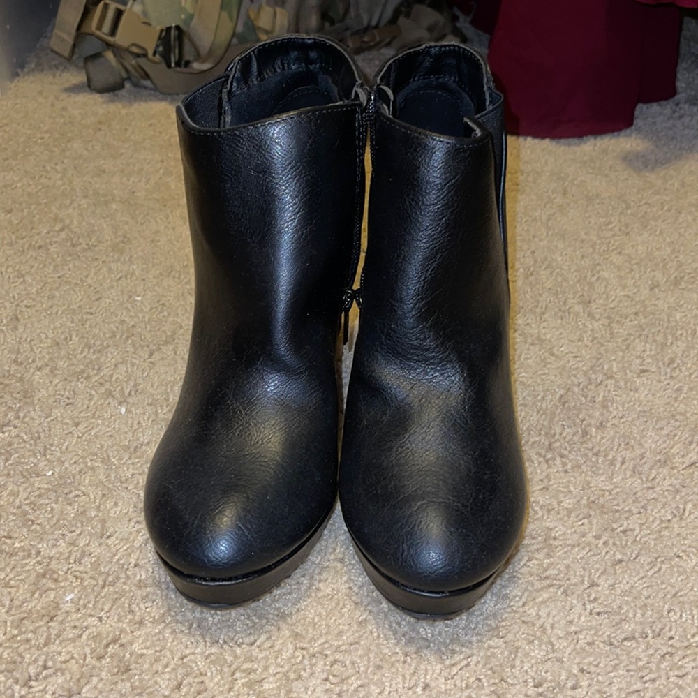 Black booties Size 8
